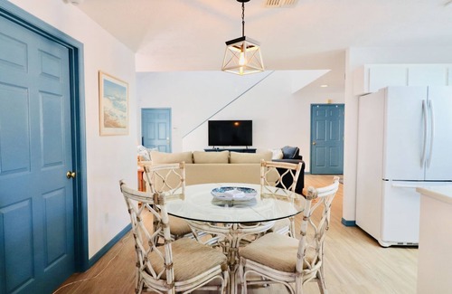Krulder House | Isle of Grace steps from Flagler Ave and the beach!