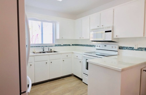 Krulder House | Isle of Grace steps from Flagler Ave and the beach!