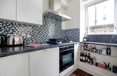 Islington Apartment | Islington Charm - One Bedroom Apartment, Sleeps 2