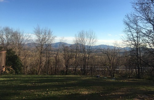 Greenwood Cottage | Isolated cottage with good view close to many winery and Brewers.
