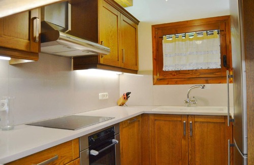 Isovol House | ISOVOL I - Three Bedroom House, Sleeps 8