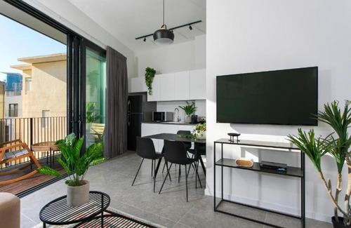 Petah Tikva Apartment | israa home