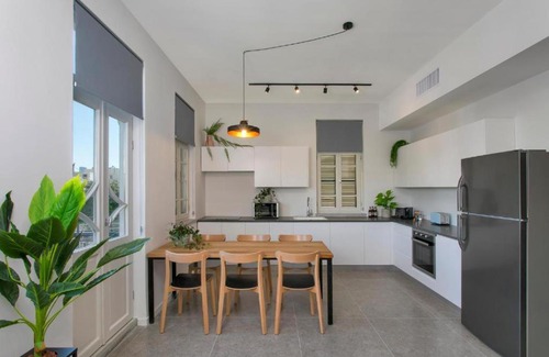 Petah Tikva Apartment | israa home