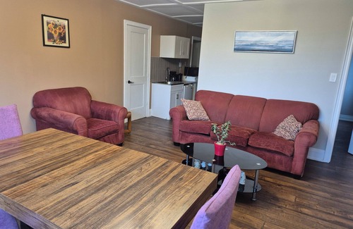 Consecon Apartment | Issa place