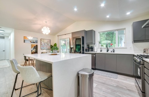 Issaquah House | Issaquah Retreat Near Lake Sammamish State Park!
