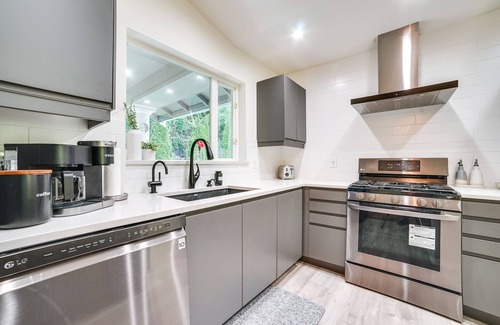 Issaquah House | Issaquah Retreat Near Lake Sammamish State Park!