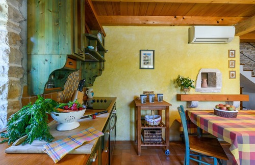 Rakalj House | Istrian stone house with fireplace and garden, 2 km from the sea