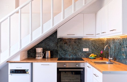 Istron Apartment | Istron Beachview Maisonette