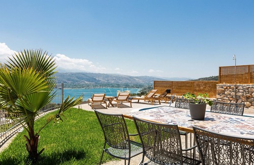 Pitharion Villa | Istros Villa II, Pool, BBQ & Heated Spa Whirlpool