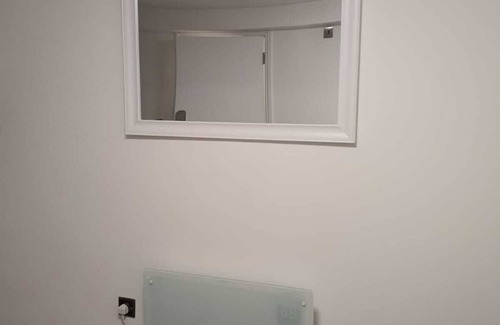 Belvedere Apartment | It a one bedroom studio apartment with a free parking and close to train station