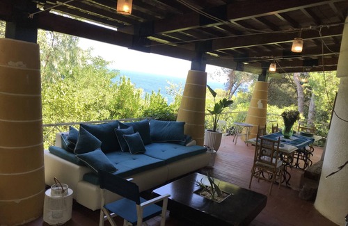 Marina di Marittima Villa | La Cala on Acquaviva Villa