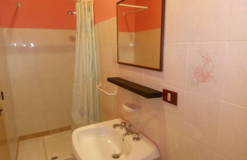 Marina di Montenero House | Triple room for rent with independent bathroom