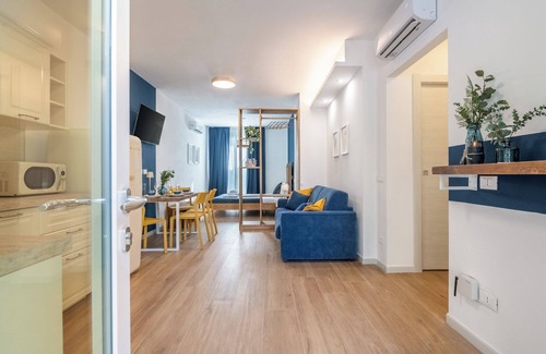 Marina di Pisa Apartment | Taro's Blue Sea Apartment by Pleiades Home