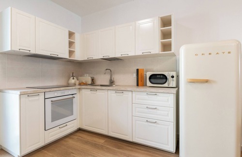 Marina di Pisa Apartment | Taro's Blue Sea Apartment by Pleiades Home