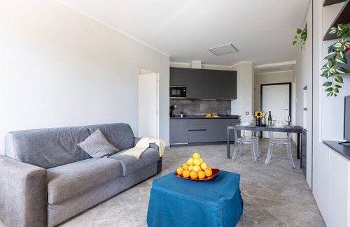 Calambrone Apartment | Elegant Seaside Apartment with Pool and Parking