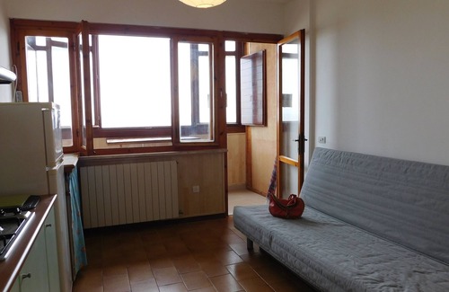 Marina di Pisa Apartment | Sea scent, lovely seafront apartment