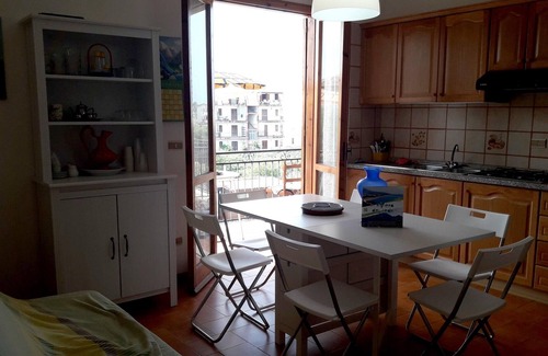 Santa Maria del Cedro Apartment | Homerez - 300 m away from the beach! Appartement for 7 ppl. with balcony