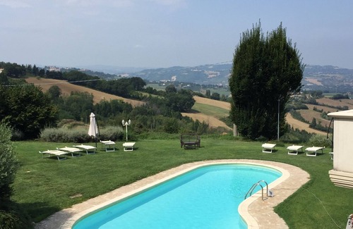 Montelabbate Villa | Panoramic Villa Italy just few minutes drive from the beach