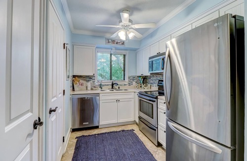 Fernandina Beach Condo | It's Island Time! Updated and Relaxing 2 Bed/2Bath Beach Getaway