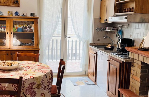 Sant'Andrea Ionio Marina House | Casa rita - beach house with garden and bbq grill