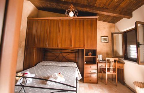 Santa Caterina dello Ionio House | Calàmi - Villa Romeo - Private Apartments with Pool, Seaview & Olive Grove