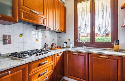 Casalgrande Apartment | Italian Chalet with Spa Shower & Private Garden - Modena - Maranello