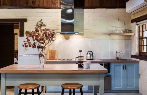 Daylesford Villa | Italian Hill Garden Villa- European-inspired retreat, stunning location