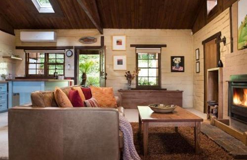Daylesford Villa | Italian Hill Garden Villa