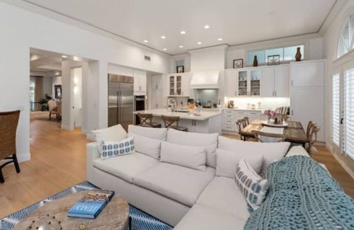 Marina del Rey Villa | Italian luxury beach mansion