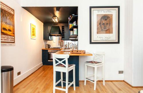 Fortune Green Apartment | Italianflat - Kilburn Art Style
