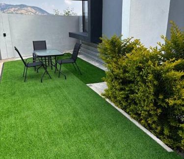 Ngwenya Apartment | iThusi