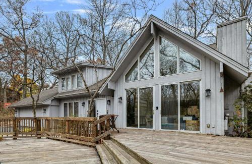 Michiana House | Its a Wonderful Life by Juniper Holiday and Home
