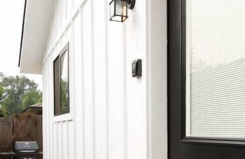 East End House | Its Back! Krall Casita - downtown private house!