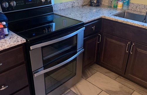 Harrisonburg House | It’s new home located in a quiet location with brand new furniture in.