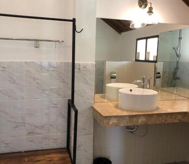 Hin Hong Bed & Breakfast | Itsara bungalow