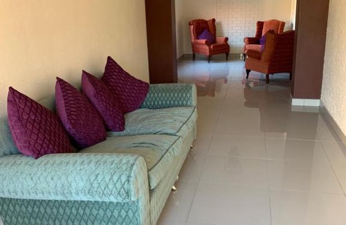 Klerksdorp House | Itumeleng Guesthouse