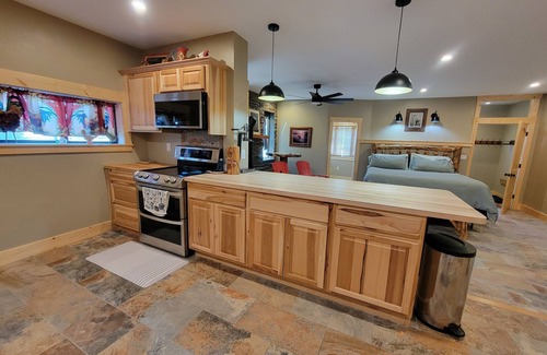 Pagosa Springs House | IVACAZ Suites on the Golf Course