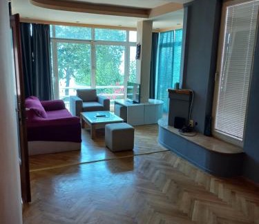 Elshani Apartment | IVAN Apartment