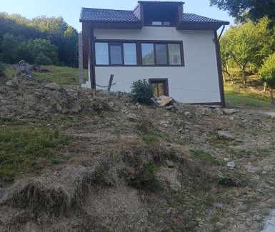 Domasnea House | Ivan's House Cornereva