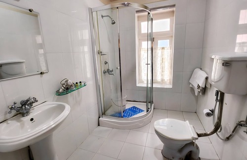Darjeeling Hotel | Ivanhoe Hotel A Heritage Property