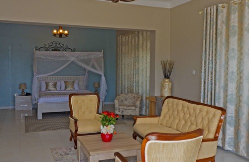 Muyenga Hotel | Ivory Castle Boutique Hotel