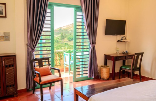 Di Linh Hotel | Ivory Falls Villa