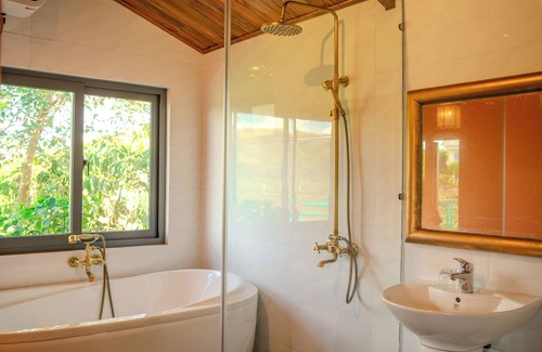 Di Linh Hotel | Ivory Falls Villa