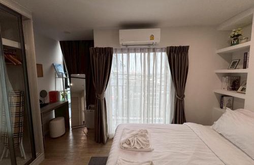 Chan Kasem Apartment | Ivory Ratchada-Ladprao Huai Khwang Night Market