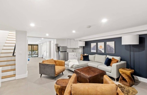 Washington Heights Apartment | Ivy by RoveTravel | Lux 2 BR Huge Private Outdoors