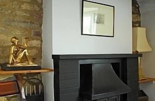 Bredons Norton Cottage | Ivy Cottage - Charming 18th Century Detached Cottage in Cotswold's area, UK
