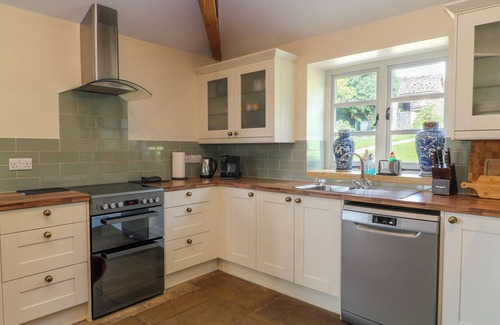 Biddestone Cottage | IVY COTTAGE, pet friendly, character holiday cottage in Colerne