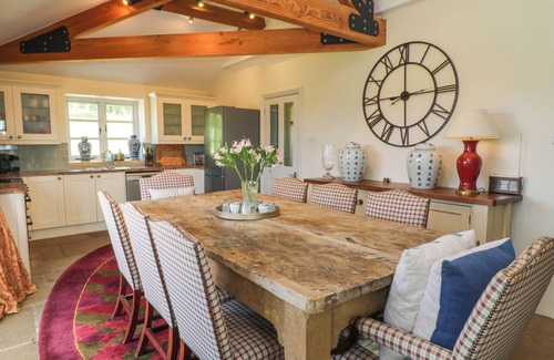 Biddestone Cottage | IVY COTTAGE, pet friendly, character holiday cottage in Colerne