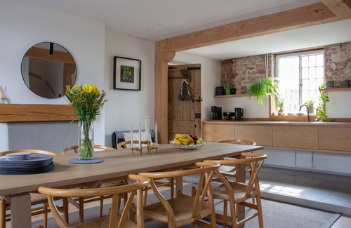 Castle Acre Cottage | Ivy Cottage - Relax unwind and enjoy village life.