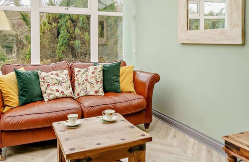 Llanfyrnach House | Ivy Cottage - Wellstone